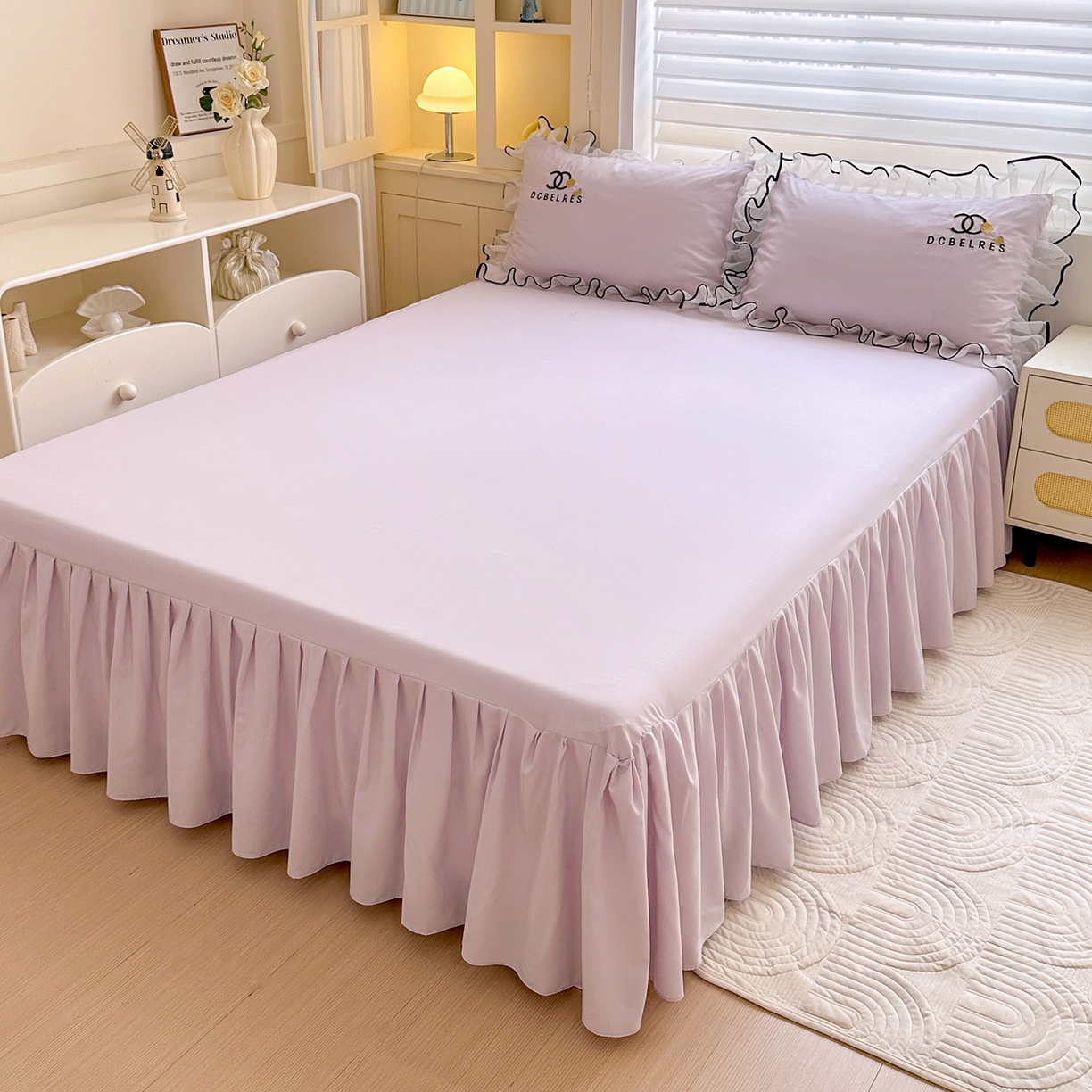 91家纺网 家纺一手货源 找家纺 艺玲家纺 2025新款韩版亲肤水洗棉刺绣花边床裙四件套 香香小姐-浅紫