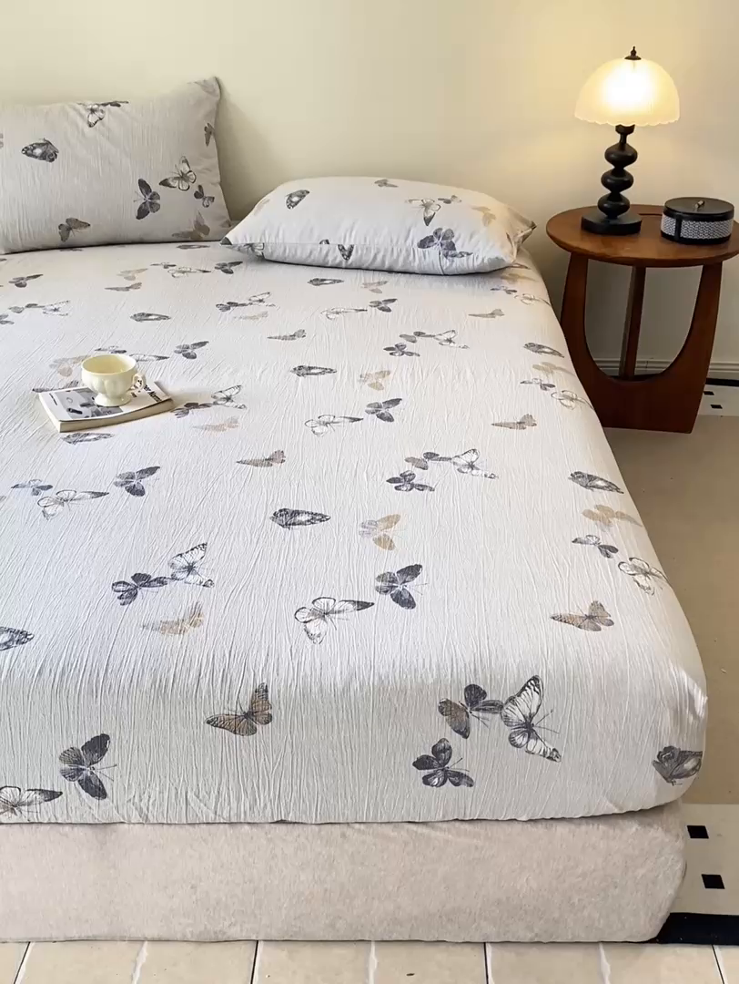 91家纺网 家纺一手货源 找家纺 康纳利 2025新款加厚亚麻皱皱纱床笠单床笠床笠单品 蝶舞