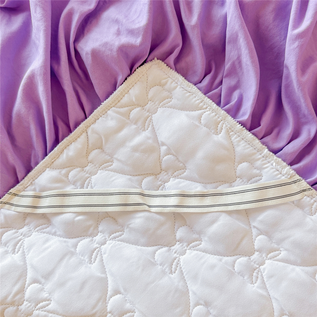 91家纺网 家纺一手货源 找家纺 屹成家纺 2025新款水洗棉床裙款四件套-倾城 倾城-浅紫