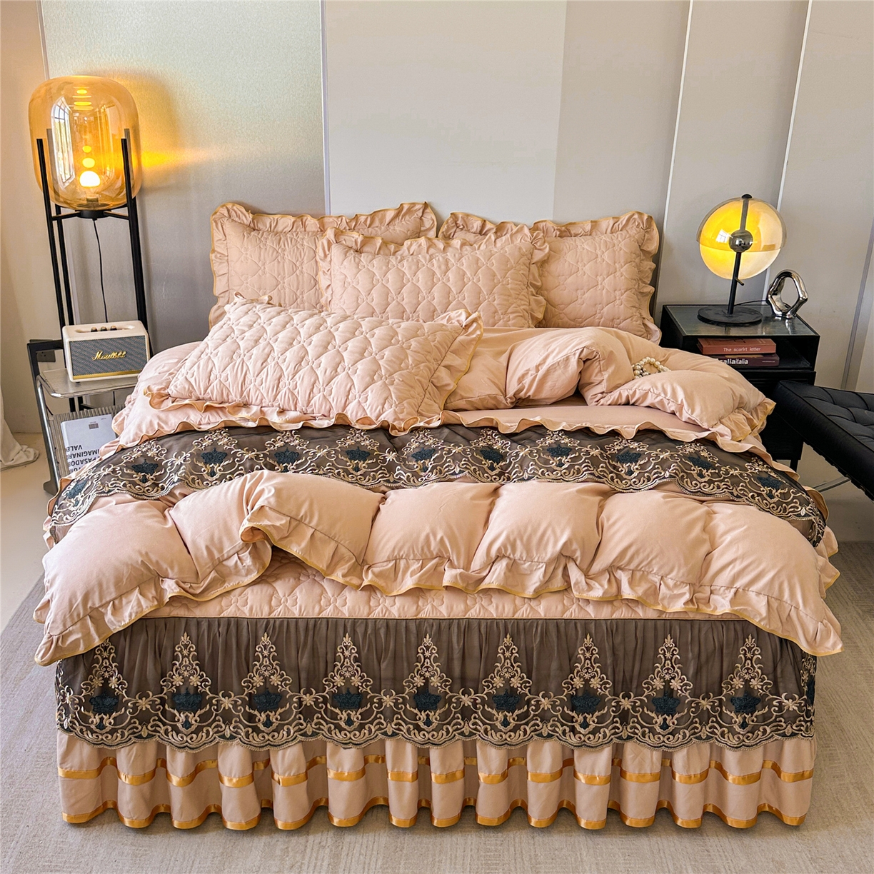 91家纺网 家纺一手货源 找家纺 屹成家纺 2025新款水洗棉床裙款四件套-倾城 倾城-卡其