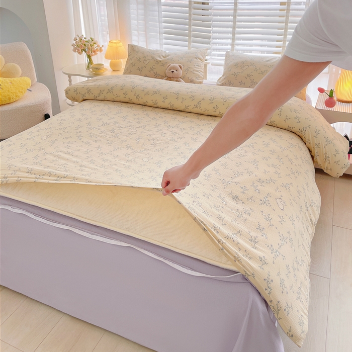 91家纺网 家纺一手货源 找家纺 2025新款双层纱可拆洗棉花被 花田兔