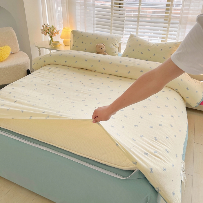 91家纺网 家纺一手货源 找家纺 2025新款双层纱可拆洗棉花被 相思蝴蝶结