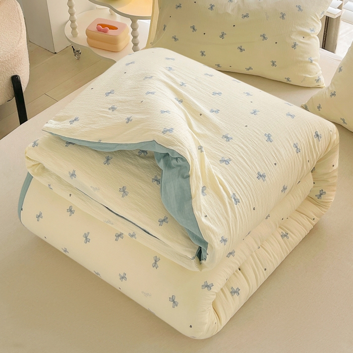 91家纺网 家纺一手货源 找家纺 2025新款双层纱可拆洗棉花被 相思蝴蝶结