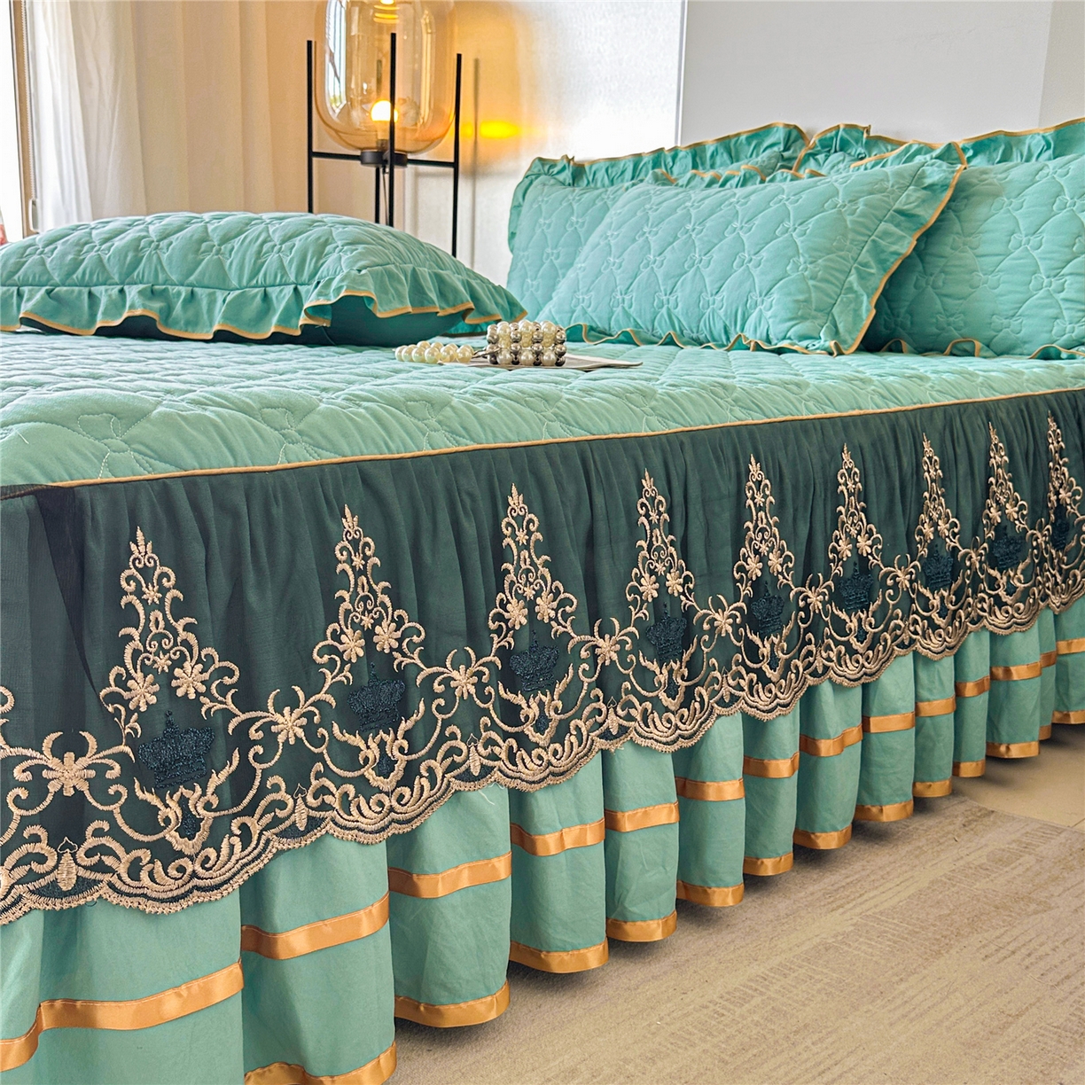 91家纺网 家纺一手货源 找家纺 屹成家纺 2025新款水洗棉单床裙 床裙单件-倾城 倾城-橄榄绿