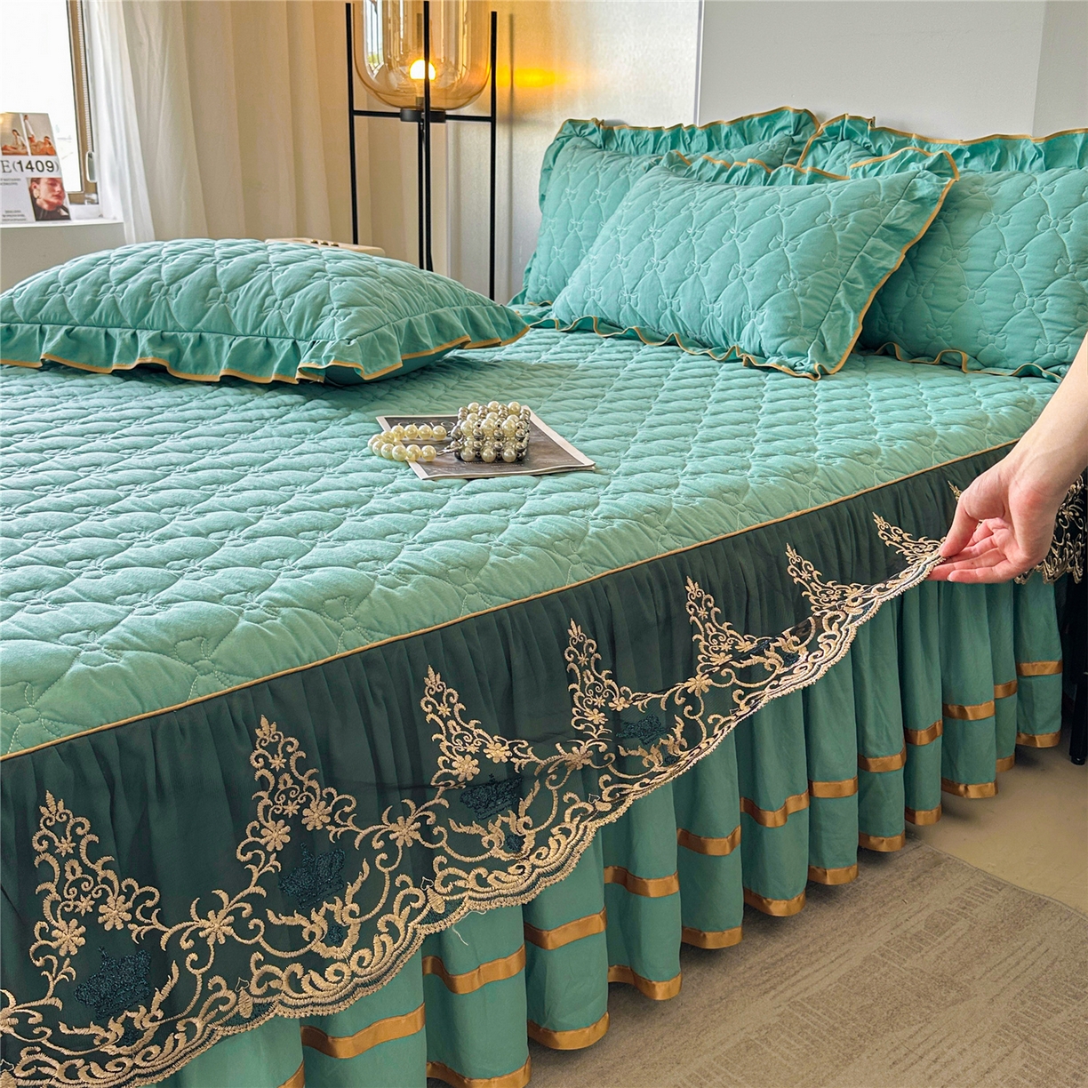 91家纺网 家纺一手货源 找家纺 屹成家纺 2025新款水洗棉单床裙 床裙单件-倾城 倾城-橄榄绿