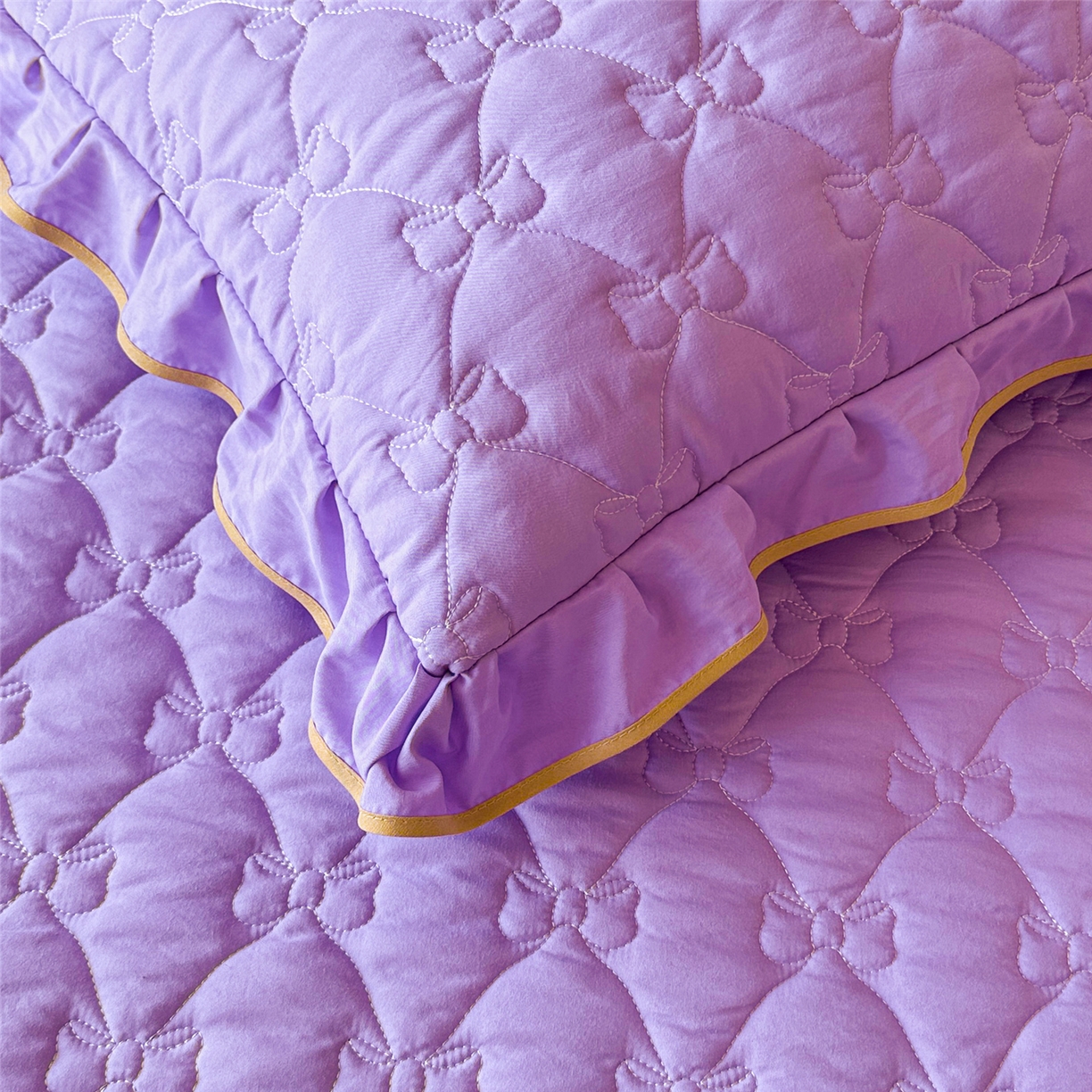 91家纺网 家纺一手货源 找家纺 屹成家纺 2025新款水洗棉单床裙 床裙单件-倾城 倾城-浅紫