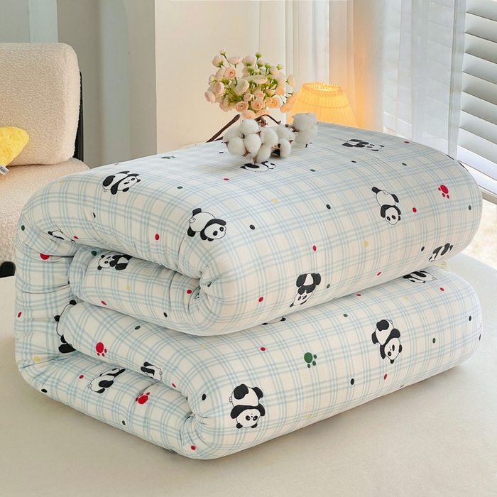 91家纺网 家纺一手货源 找家纺 2025新款双层纱可拆洗棉花被 熊猫格梦