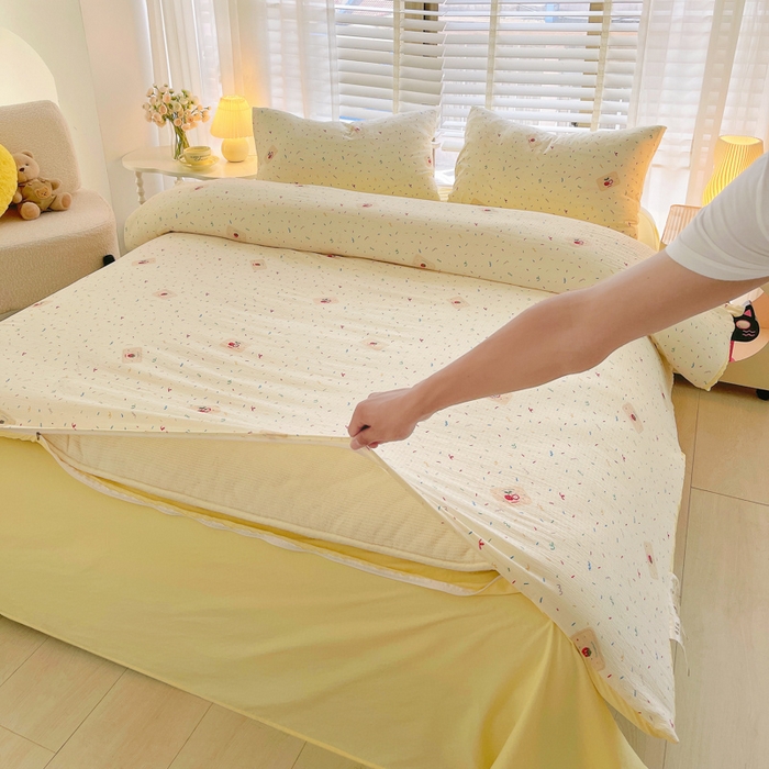 91家纺网 家纺一手货源 找家纺 2025新款双层纱可拆洗棉花被 樱桃点点