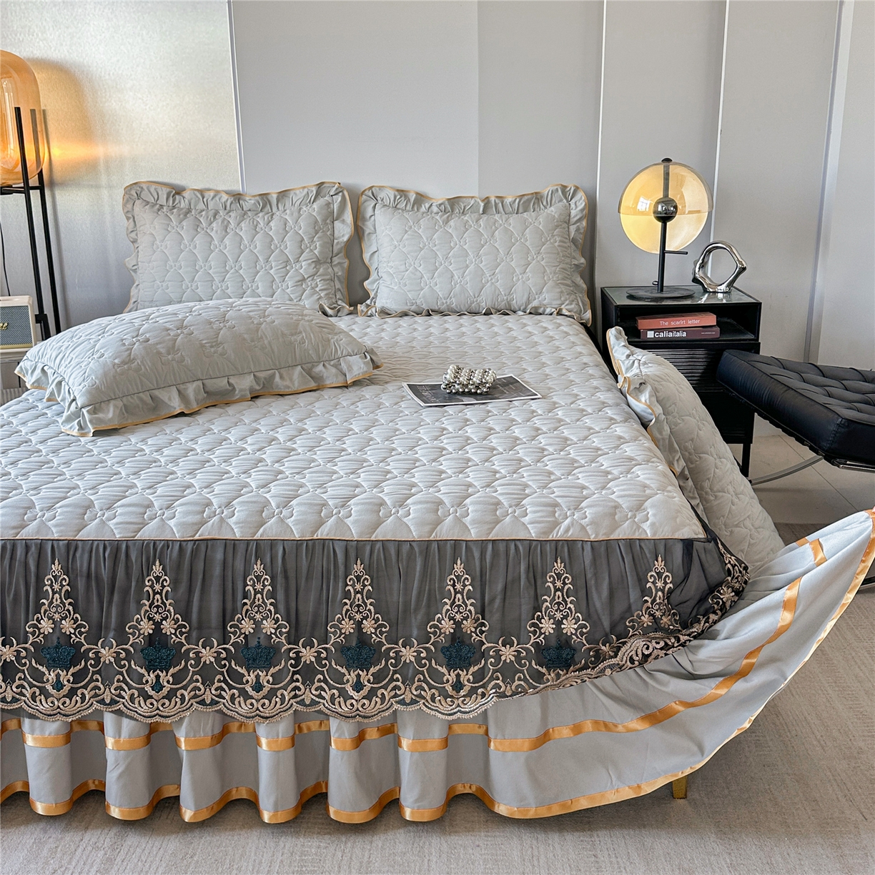 91家纺网 家纺一手货源 找家纺 屹成家纺 2025新款水洗棉单床裙 床裙单件-倾城 倾城-银灰