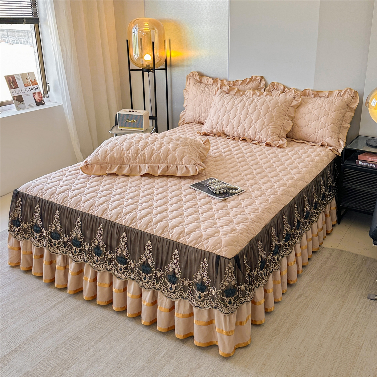 91家纺网 家纺一手货源 找家纺 屹成家纺 2025新款水洗棉单床裙 床裙单件-倾城 倾城-卡其