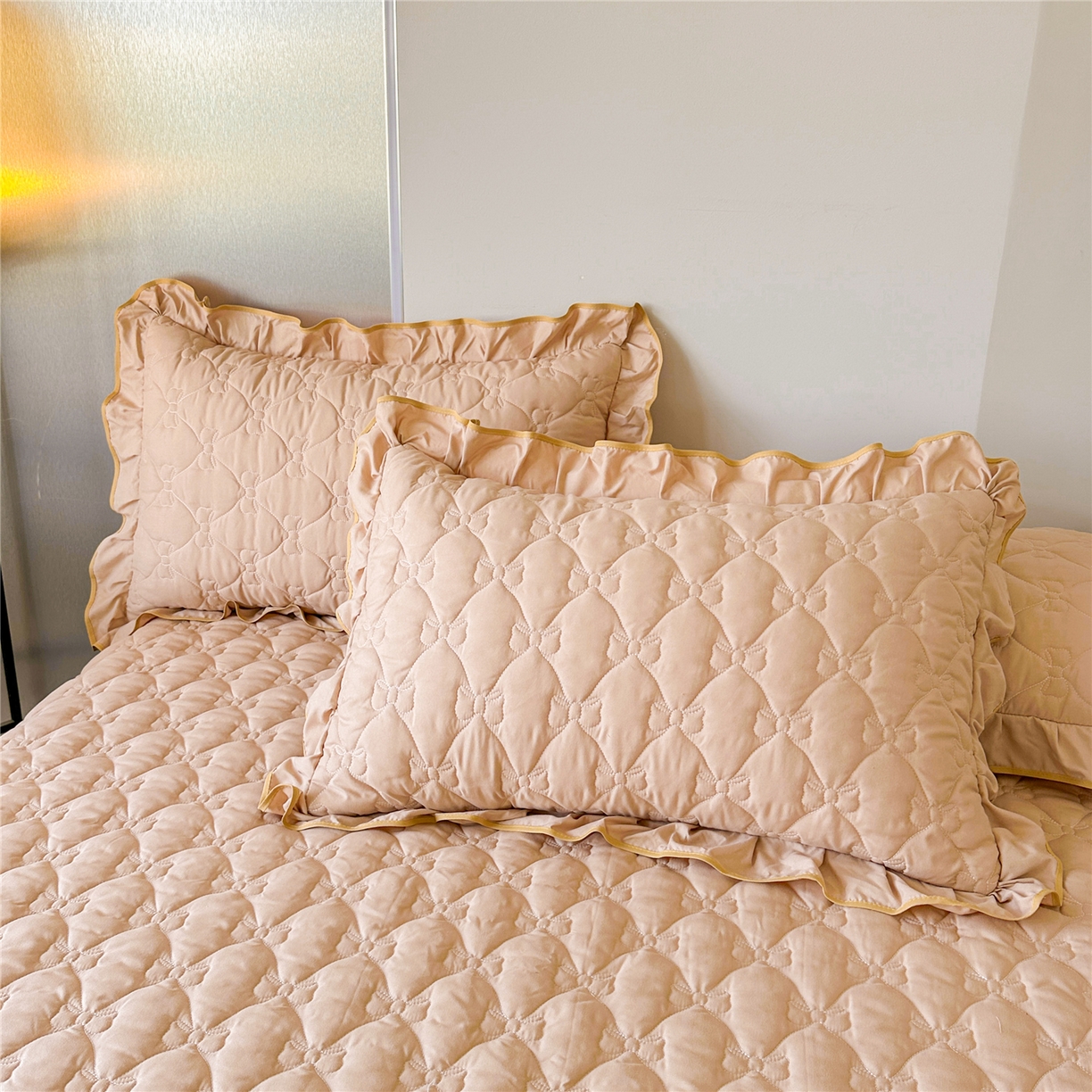 91家纺网 家纺一手货源 找家纺 屹成家纺 2025新款水洗棉单床裙 床裙单件-倾城 倾城-卡其