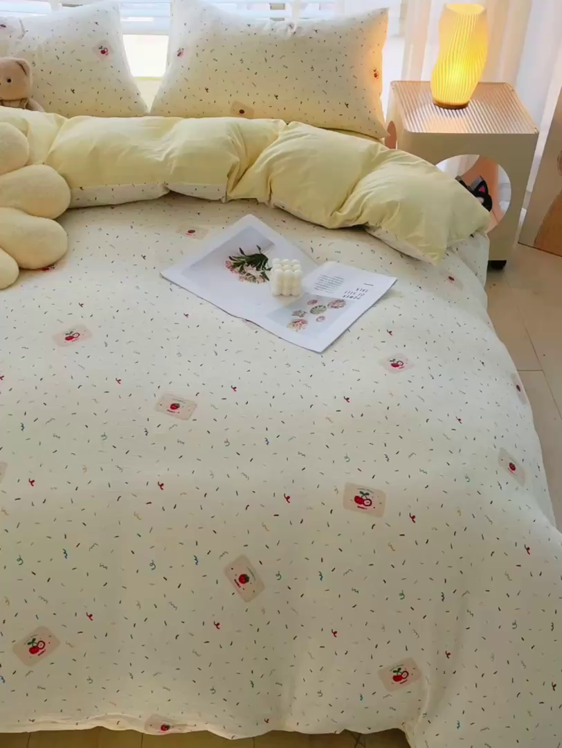 91家纺网 家纺一手货源 找家纺 2025新款双层纱可拆洗棉花被 樱桃点点