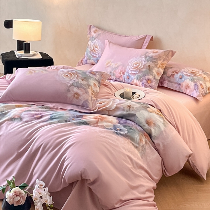 91家纺网 家纺一手货源 找家纺 禾时 2025新款全棉纯棉大版磨毛数码印花四件套(32x21磨毛） 淡雅幽香（粉）