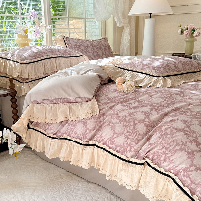 91家纺网 家纺一手货源 找家纺 巧玲珑 2025新款法式蕾丝印花60支进口长绒棉四件套 花浅语-豆沙