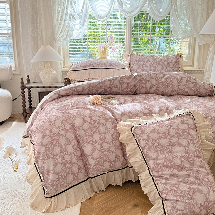 91家纺网 家纺一手货源 找家纺 巧玲珑 2025新款法式蕾丝印花60支进口长绒棉四件套 花浅语-豆沙