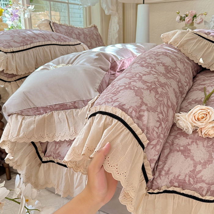 91家纺网 家纺一手货源 找家纺 巧玲珑 2025新款法式蕾丝印花60支进口长绒棉四件套 花浅语-豆沙