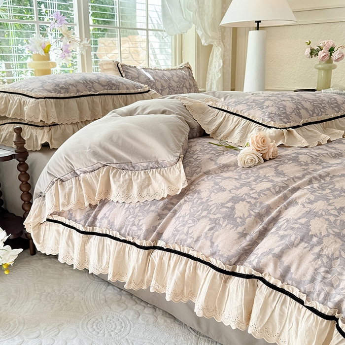 91家纺网 家纺一手货源 找家纺 巧玲珑 2025新款法式蕾丝印花60支进口长绒棉四件套 花浅语-灰