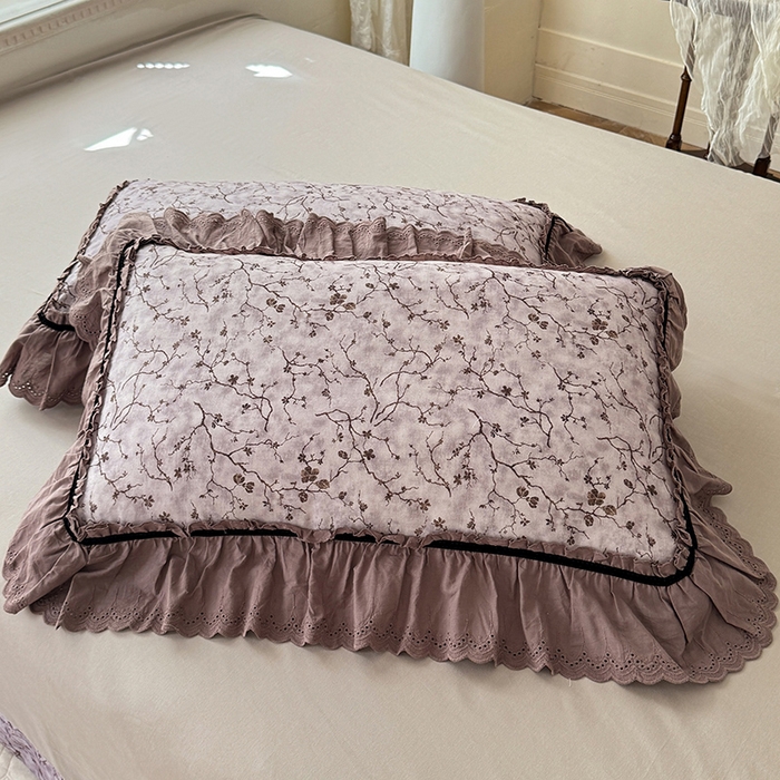 91家纺网 家纺一手货源 找家纺 巧玲珑 2025新款法式蕾丝印花60支进口长绒棉四件套 花溪-灰