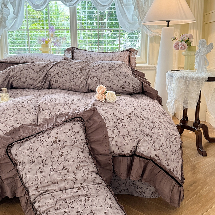 91家纺网 家纺一手货源 找家纺 巧玲珑 2025新款法式蕾丝印花60支进口长绒棉四件套 花溪-灰