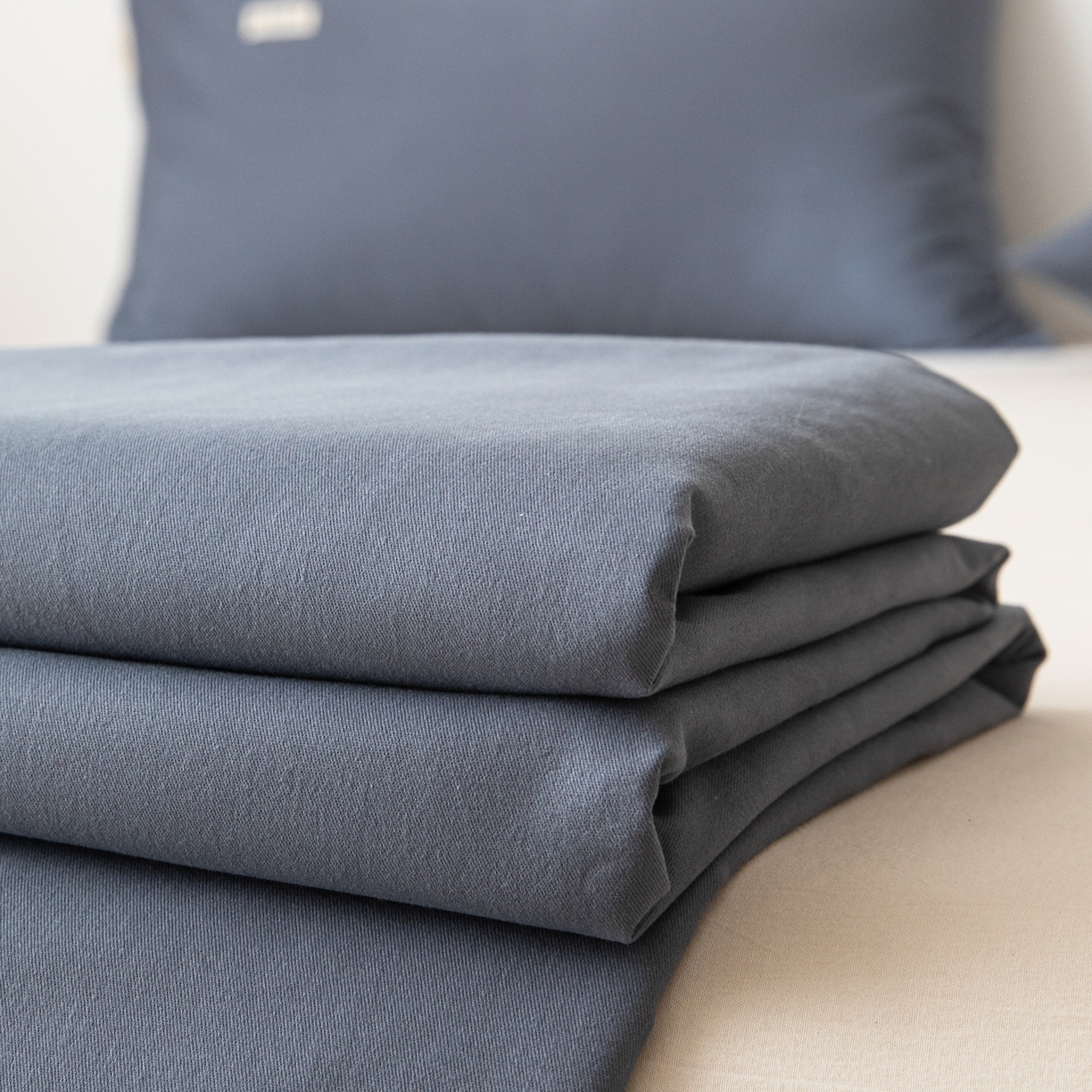 91家纺网 家纺一手货源 找家纺 眠博士 2025新款全棉纯棉纯色磨毛枕套单品枕套单件单枕套 磨毛枕套-陶瓷深蓝