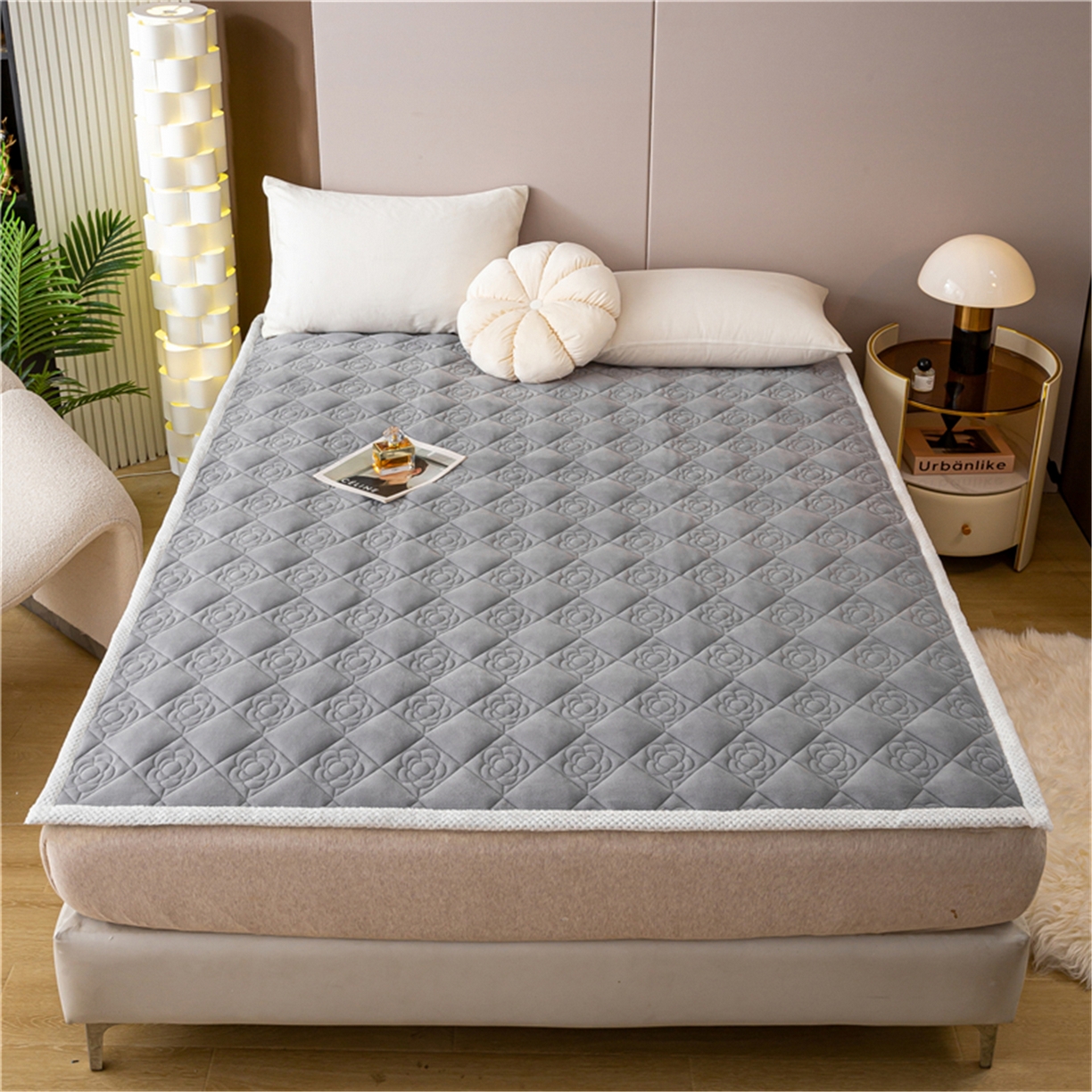 91家纺网 家纺一手货源 找家纺 （总）正邦家纺 2025新款学生宿舍上下铺牛奶绒刺绣玫瑰花夹棉床垫床护垫床褥子