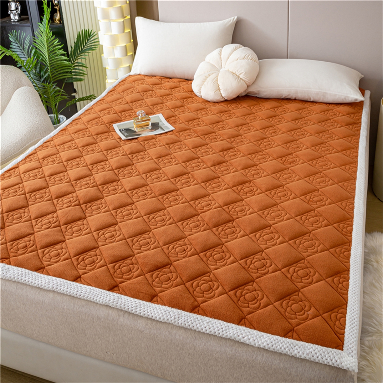 91家纺网 家纺一手货源 找家纺 正邦家纺 2025新款学生宿舍上下铺牛奶绒刺绣玫瑰花夹棉床垫床护垫床褥子 枫糖橘棕