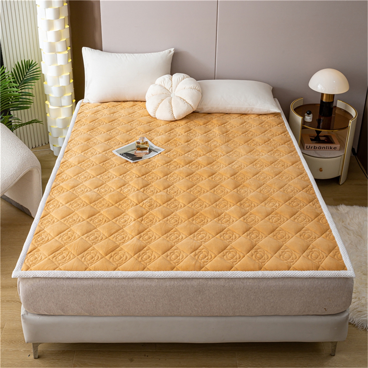 91家纺网 家纺一手货源 找家纺 正邦家纺 2025新款学生宿舍上下铺牛奶绒刺绣玫瑰花夹棉床垫床护垫床褥子 浅卡其