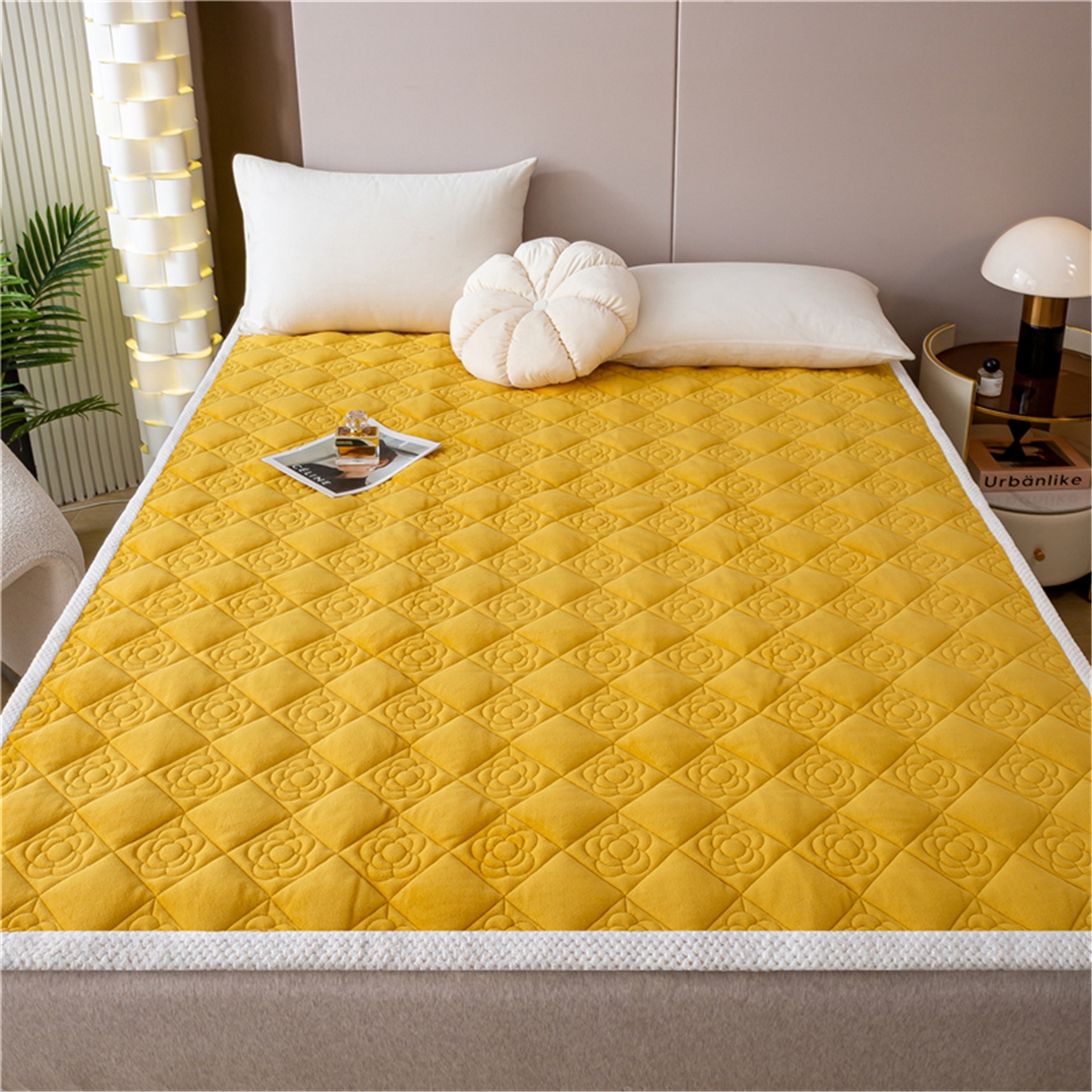 91家纺网 家纺一手货源 找家纺 正邦家纺 2025新款学生宿舍上下铺牛奶绒刺绣玫瑰花夹棉床垫床护垫床褥子 芒果黄