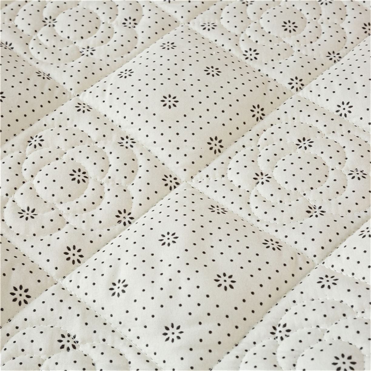 91家纺网 家纺一手货源 找家纺 （总）正邦家纺 2025新款学生宿舍上下铺牛奶绒刺绣玫瑰花夹棉床垫床护垫床褥子