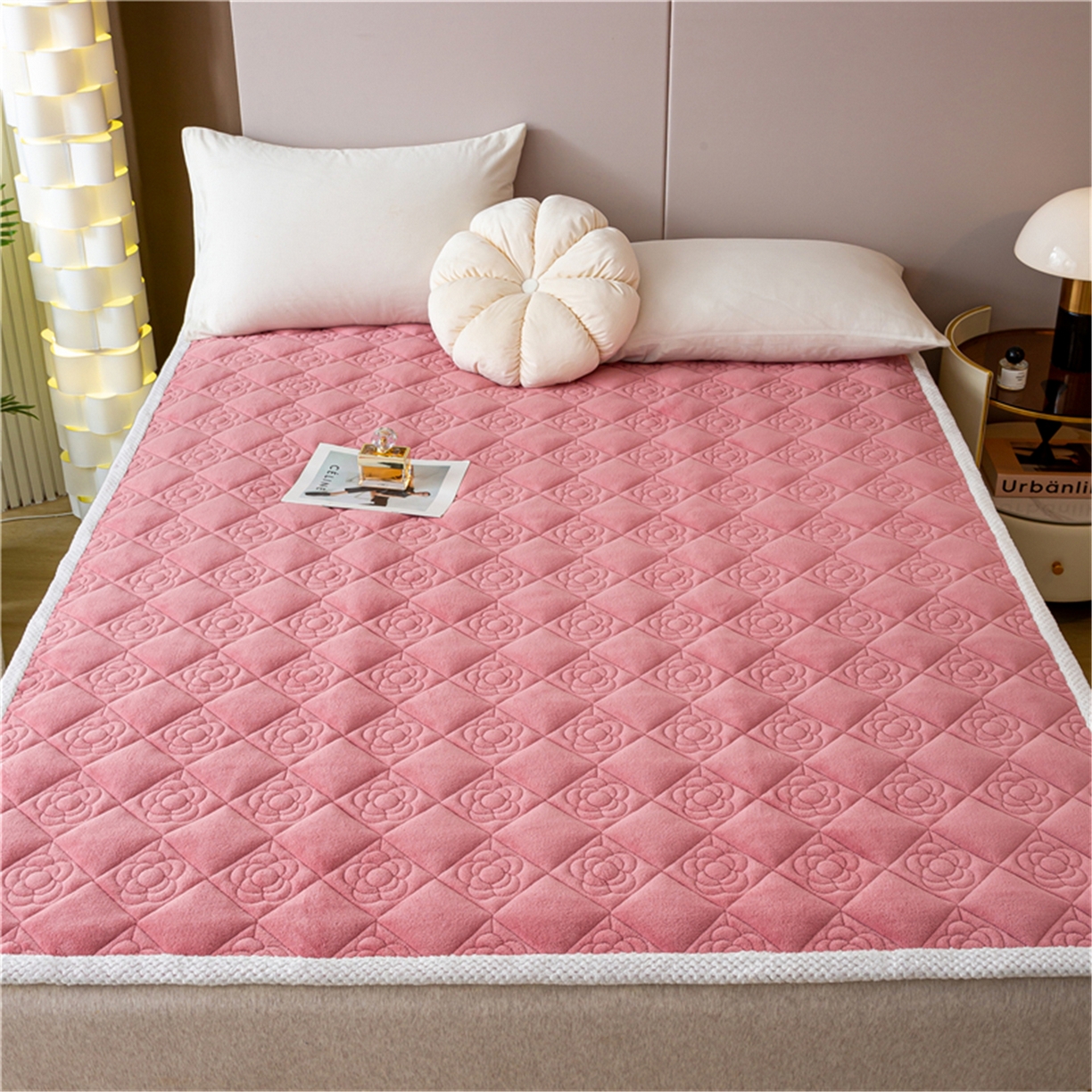 91家纺网 家纺一手货源 找家纺 正邦家纺 2025新款学生宿舍上下铺牛奶绒刺绣玫瑰花夹棉床垫床护垫床褥子 莲红