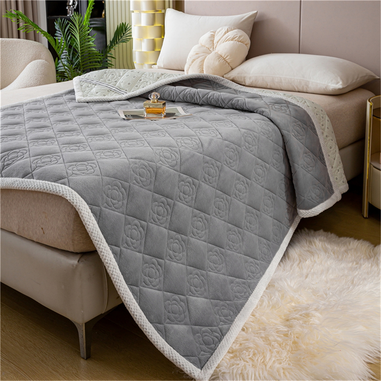 91家纺网 家纺一手货源 找家纺 正邦家纺 2025新款学生宿舍上下铺牛奶绒刺绣玫瑰花夹棉床垫床护垫床褥子 淡雅灰