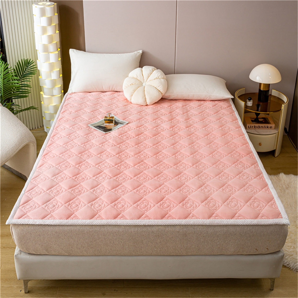 91家纺网 家纺一手货源 找家纺 正邦家纺 2025新款学生宿舍上下铺牛奶绒刺绣玫瑰花夹棉床垫床护垫床褥子 仙桃粉