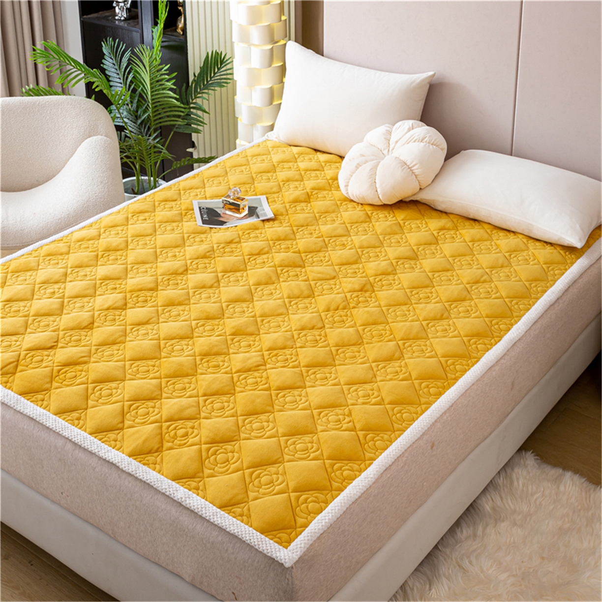 91家纺网 家纺一手货源 找家纺 正邦家纺 2025新款学生宿舍上下铺牛奶绒刺绣玫瑰花夹棉床垫床护垫床褥子 芒果黄