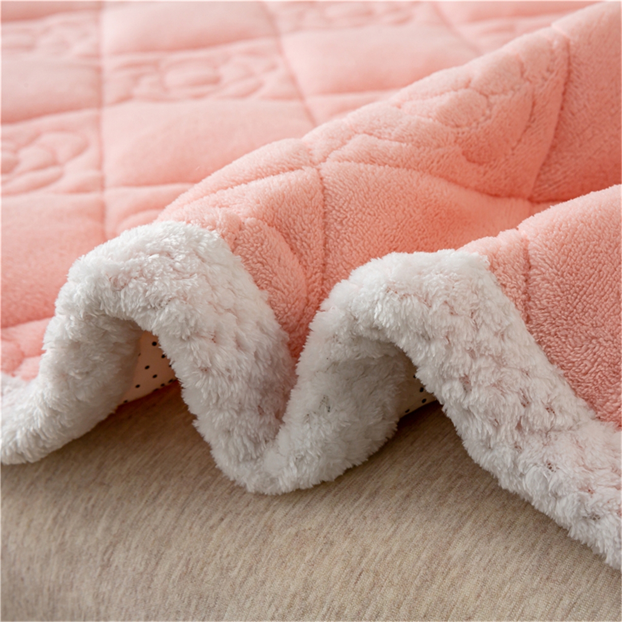 91家纺网 家纺一手货源 找家纺 正邦家纺 2025新款学生宿舍上下铺牛奶绒刺绣玫瑰花夹棉床垫床护垫床褥子 仙桃粉