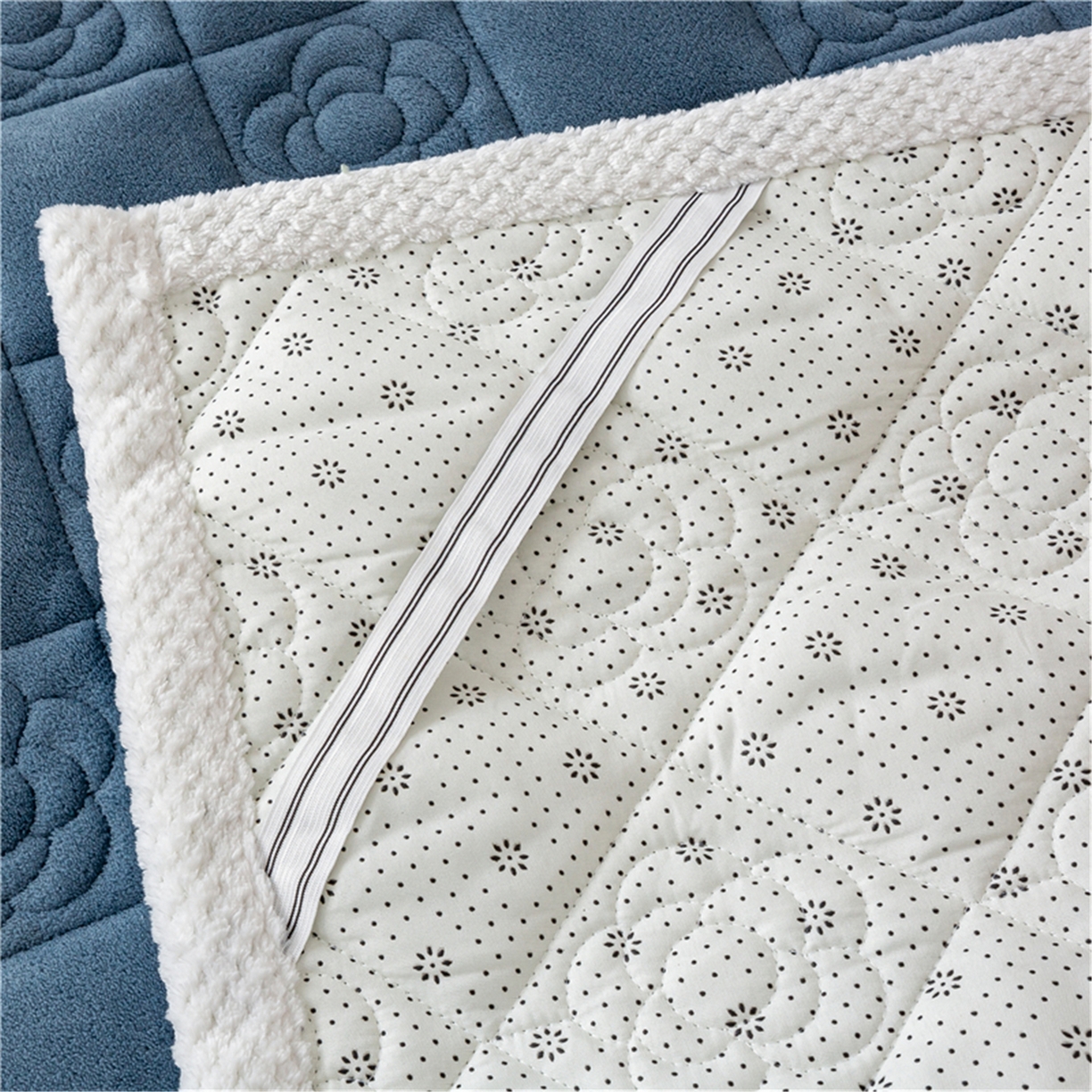 91家纺网 家纺一手货源 找家纺 正邦家纺 2025新款学生宿舍上下铺牛奶绒刺绣玫瑰花夹棉床垫床护垫床褥子 卡布里蓝