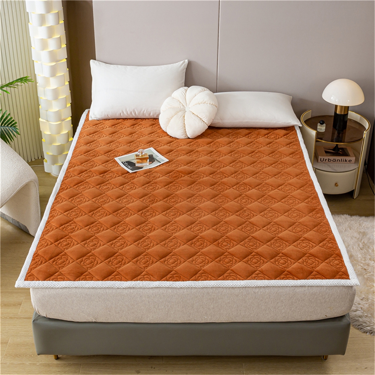 91家纺网 家纺一手货源 找家纺 正邦家纺 2025新款学生宿舍上下铺牛奶绒刺绣玫瑰花夹棉床垫床护垫床褥子 枫糖橘棕