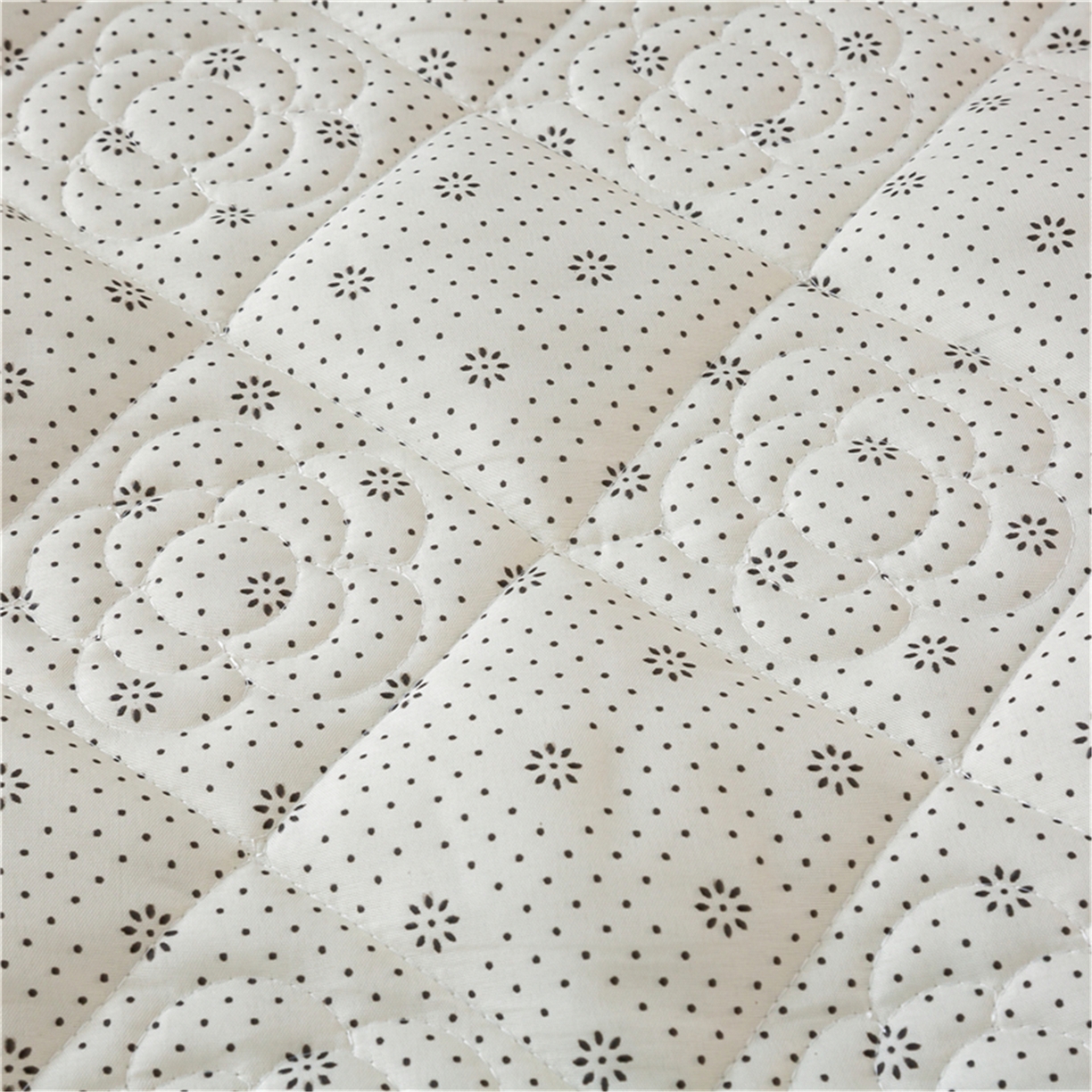 91家纺网 家纺一手货源 找家纺 正邦家纺 2025新款学生宿舍上下铺牛奶绒刺绣玫瑰花夹棉床垫床护垫床褥子 竹绿