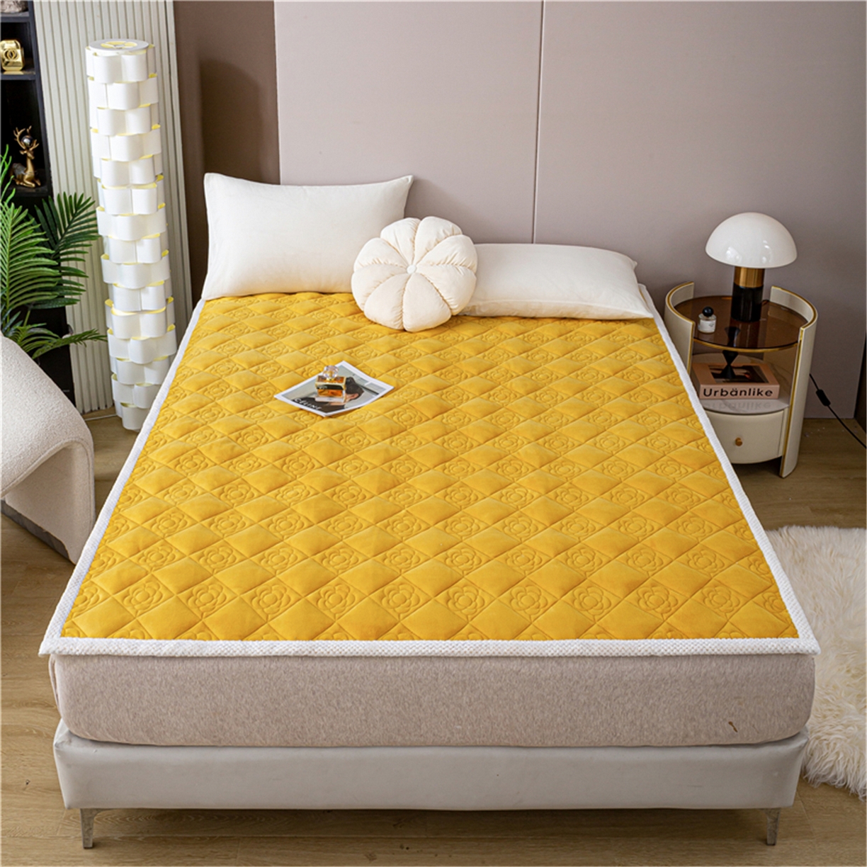 91家纺网 家纺一手货源 找家纺 正邦家纺 2025新款学生宿舍上下铺牛奶绒刺绣玫瑰花夹棉床垫床护垫床褥子 芒果黄