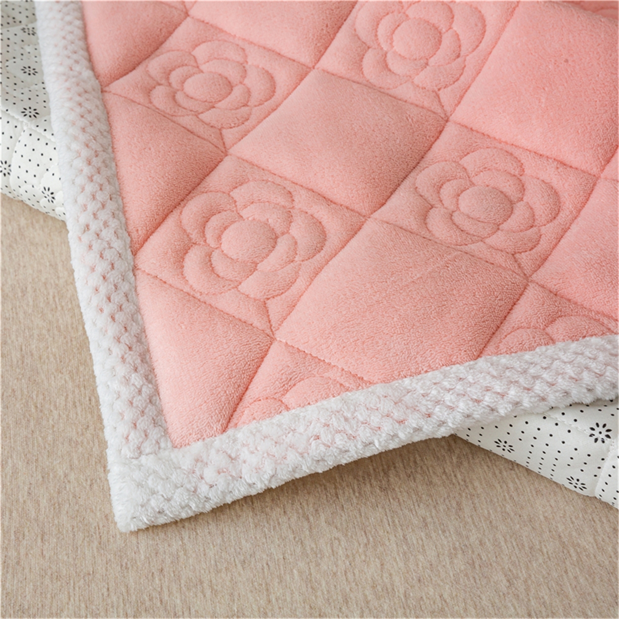 91家纺网 家纺一手货源 找家纺 正邦家纺 2025新款学生宿舍上下铺牛奶绒刺绣玫瑰花夹棉床垫床护垫床褥子 仙桃粉