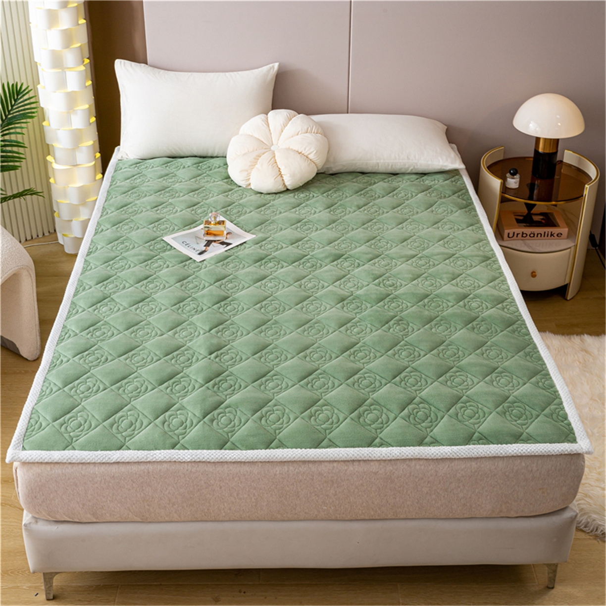 91家纺网 家纺一手货源 找家纺 正邦家纺 2025新款学生宿舍上下铺牛奶绒刺绣玫瑰花夹棉床垫床护垫床褥子 竹绿