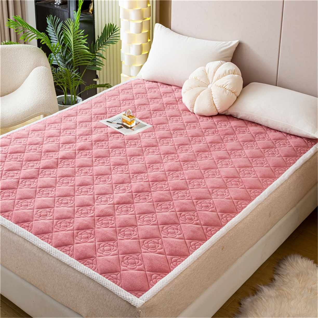 91家纺网 家纺一手货源 找家纺 正邦家纺 2025新款学生宿舍上下铺牛奶绒刺绣玫瑰花夹棉床垫床护垫床褥子 莲红