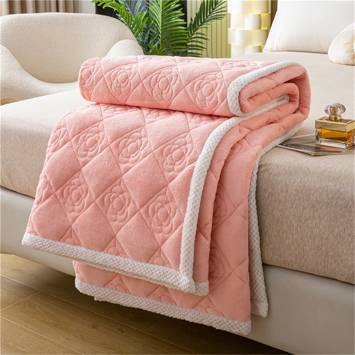 91家纺网 家纺一手货源 找家纺 正邦家纺 2025新款学生宿舍上下铺牛奶绒刺绣玫瑰花夹棉床垫床护垫床褥子 仙桃粉