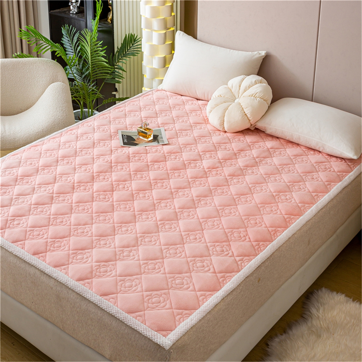 91家纺网 家纺一手货源 找家纺 正邦家纺 2025新款学生宿舍上下铺牛奶绒刺绣玫瑰花夹棉床垫床护垫床褥子 仙桃粉