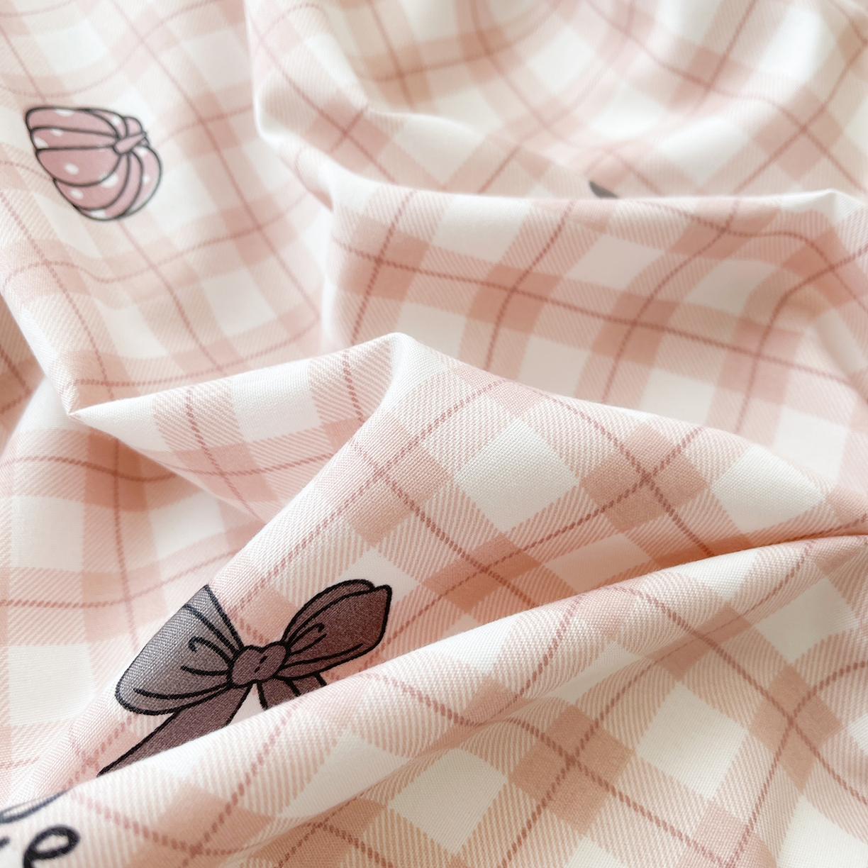 91家纺网 家纺一手货源 找家纺 笠裙家纺 2025新款磨毛S边韩版防滑床裙单床裙床裙单件 蝶恋