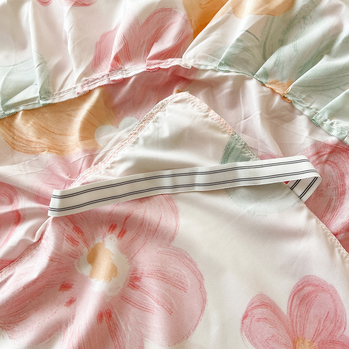 91家纺网 家纺一手货源 找家纺 笠裙家纺 2025新款磨毛S边韩版防滑床裙单床裙床裙单件 美好