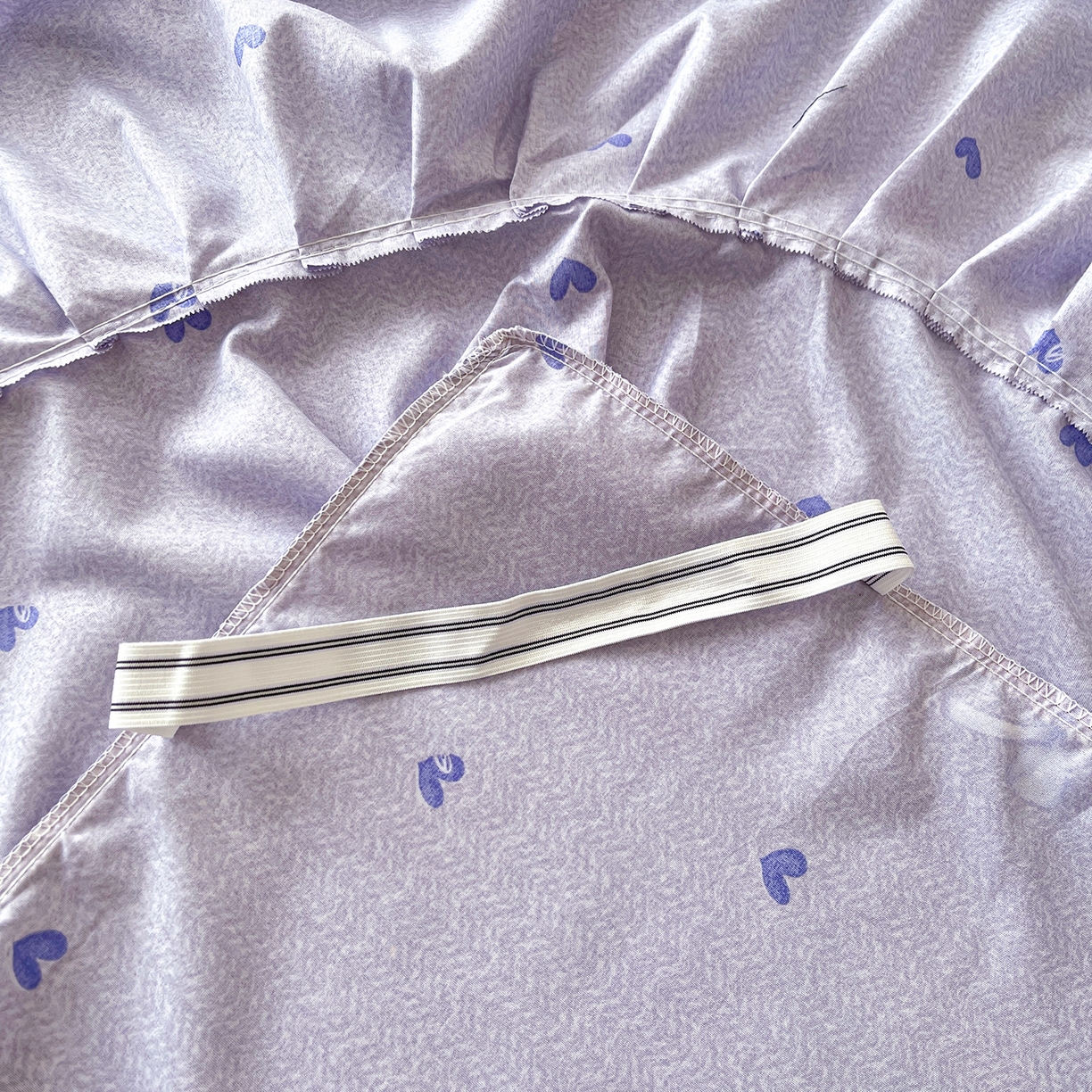 91家纺网 家纺一手货源 找家纺 笠裙家纺 2025新款磨毛S边韩版防滑床裙单床裙床裙单件 心律