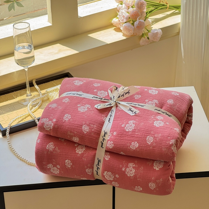 91家纺网 家纺一手货源 找家纺 江南春家纺【幻-暖纱】2025新款A类100%全棉色织提花双层纱四件套 【幻-暖纱】花间蝶舞-深粉