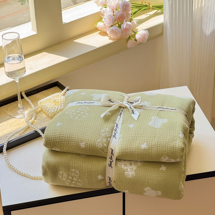 91家纺网 家纺一手货源 找家纺 江南春家纺【幻-暖纱】2025新款A类100%全棉色织提花双层纱四件套 【幻-暖纱】萌熊乐园-绿