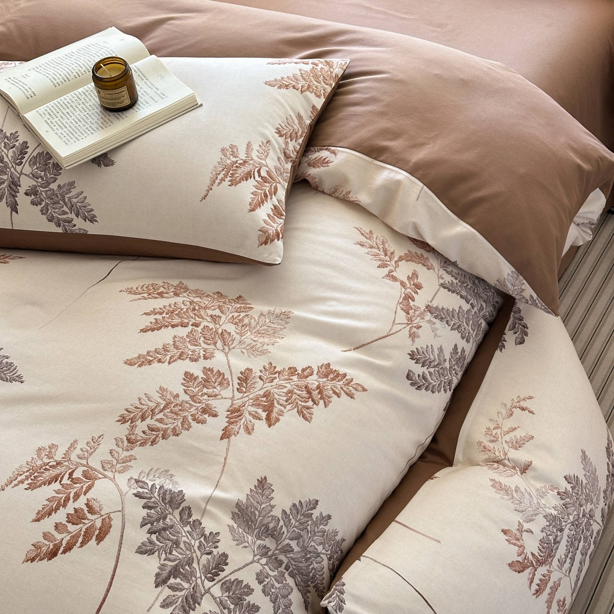 91家纺网 家纺一手货源 找家纺 优彩 2025新款数码印花全棉纯棉磨毛四件套 草木绮梦