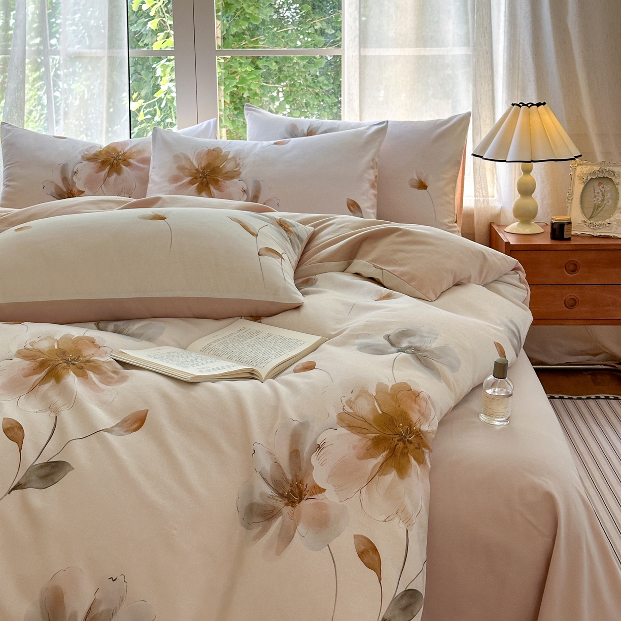 91家纺网 家纺一手货源 找家纺 优彩 2025新款数码印花全棉纯棉磨毛四件套 路过芳华